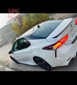 تۆیۆتا کامری